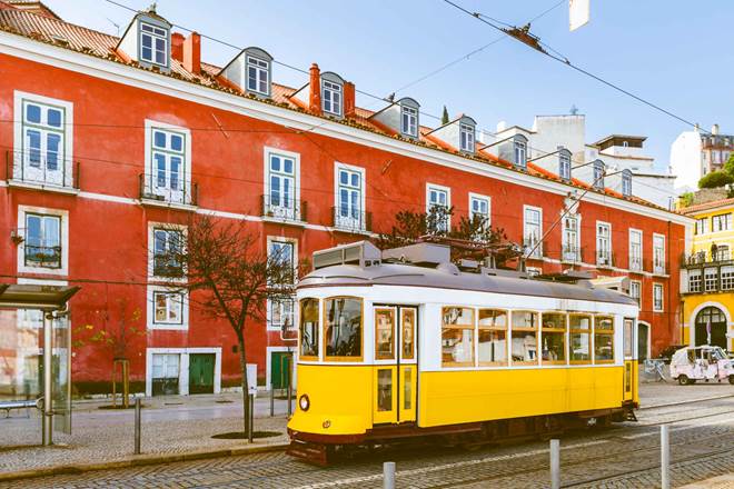 Trein Amsterdam - Lissabon vanaf € 292,50 | Treintickets & Treintijden |  Trainline