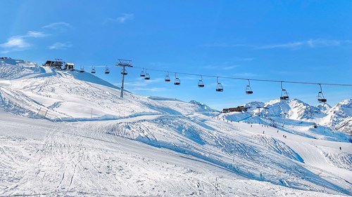 10 stations de ski facilement accessibles en train | Trainline