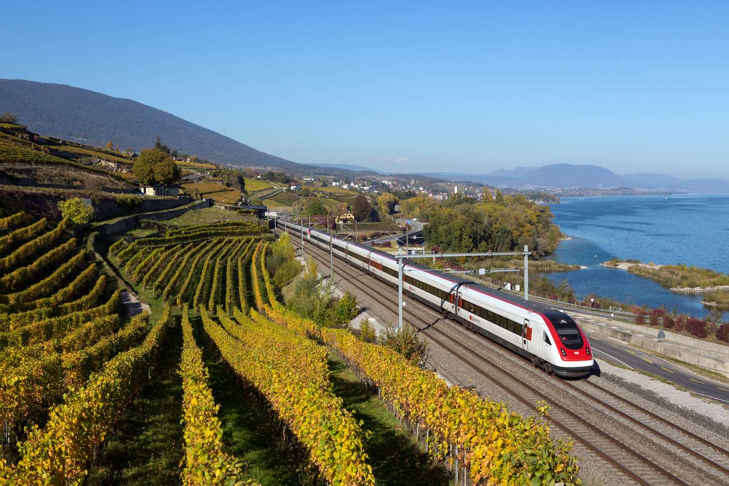 Schweizer Bahnpässe | Swiss Travel Pass | Trainline