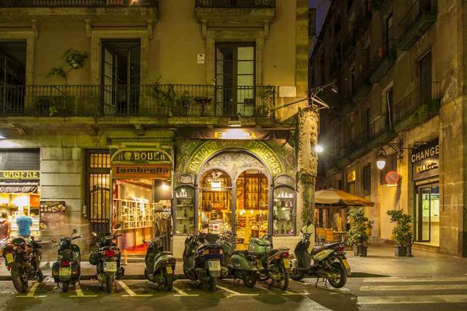 The Ultimate Guide to Nightlife in Barcelona | Trainline