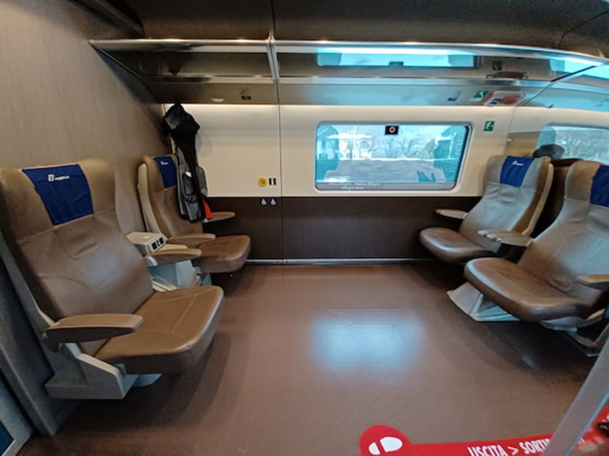 Frecciarossa Trenitalia | Biglietti, orari treni e prezzi 2024 | Acquista  online