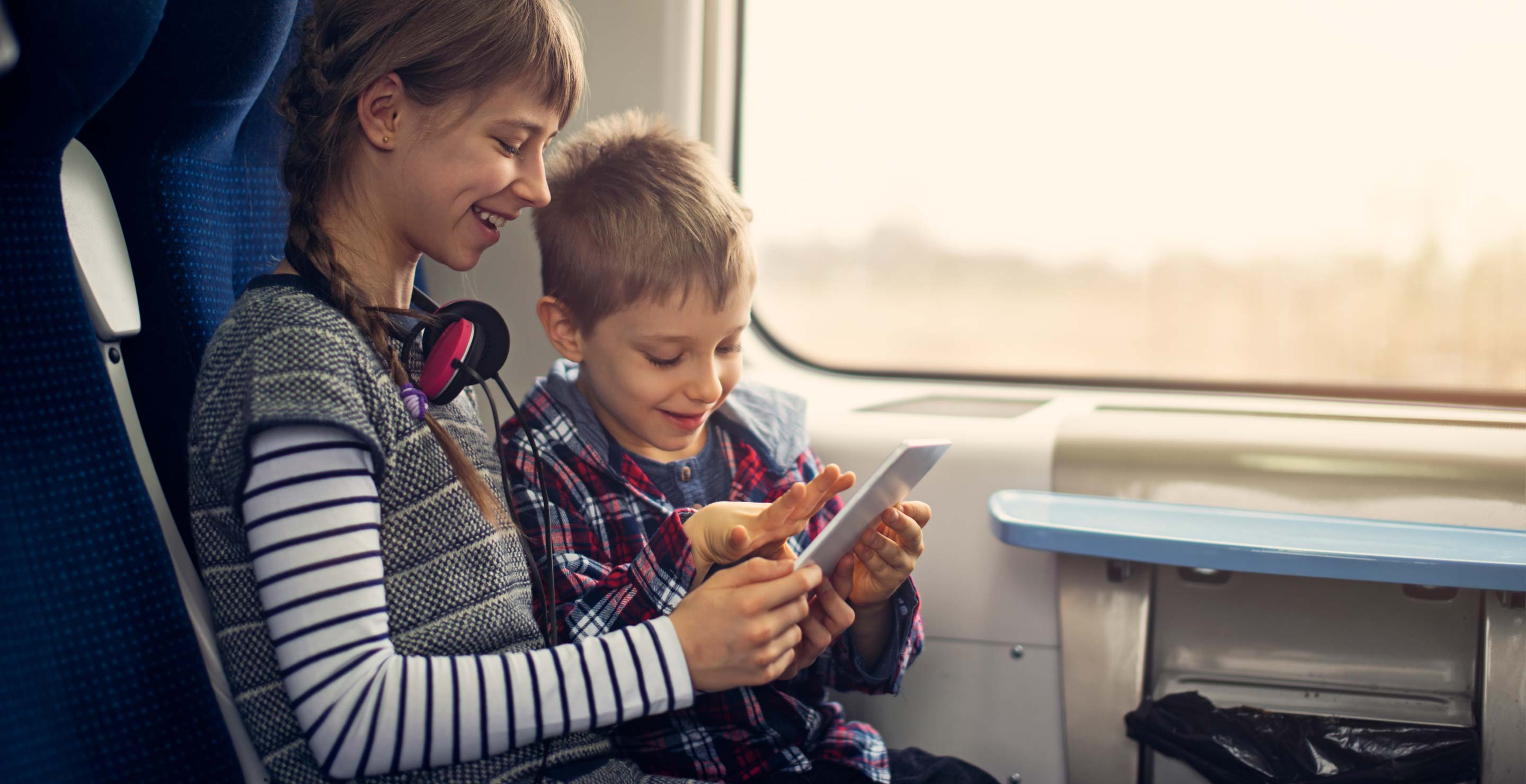 Bambini in treno: offerte treni per la famiglia in Italia e in Europa |  Trainline