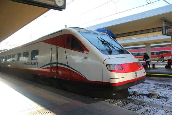 Orari treni, Orari Trenitalia e Italo | Orari in Tempo Reale | Trainline