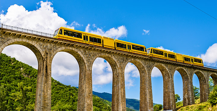 Bahn | Günstig Bahn Fahren in Österreich und Europa | Trainline